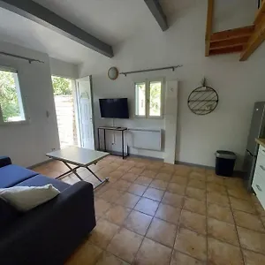 https://rez-de-villa-a-la-campagne.fr-provencehotel.com