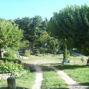https://bastide-la-allemagne-en-provence.fr-provencehotel.com